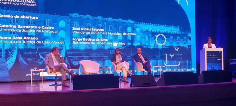 Ministra da Justiça destaca impacto das tecnologias digitais em matéria de notariado 