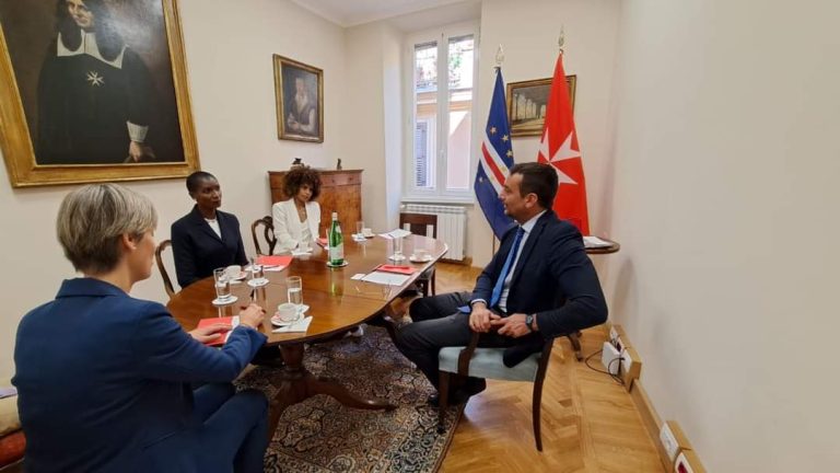 Cabo Verde aborda parceria com Ordem de Malta na Saúde e educação médica