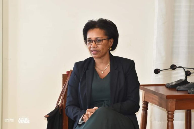 Ministra da Justiça preside abertura da formação em combate à lavagem de capitais