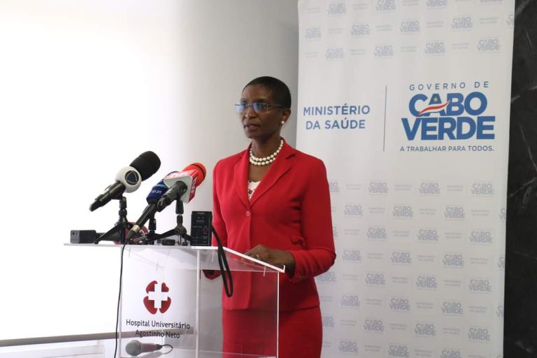 Cabo Verde lança pela primeira vez vacina contra gripe para pessoas com mais de 65 anos e grupos de risco