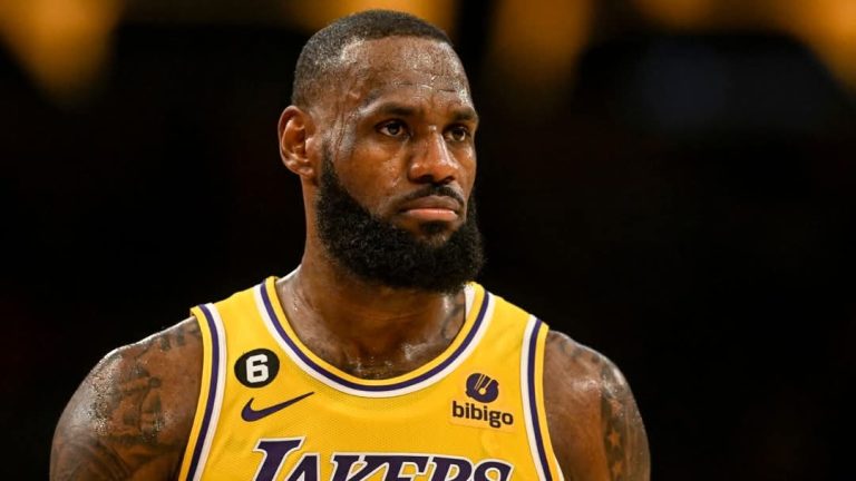 Histórico! LeBron ultrapassa 50.000 pontos na NBA