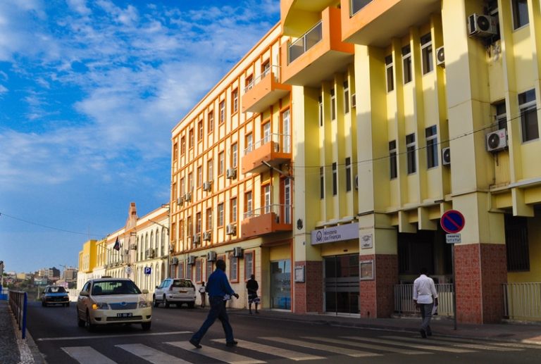 Cabo Verde regista melhoria nos indicadores fiscais e macroeconómicos