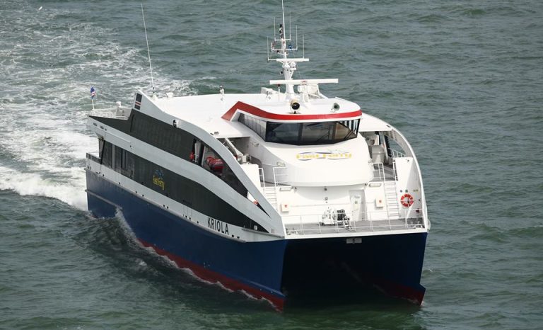 Última Hora. Navio Kriola retoma operações e realiza ligação Praia–Maio ainda hoje