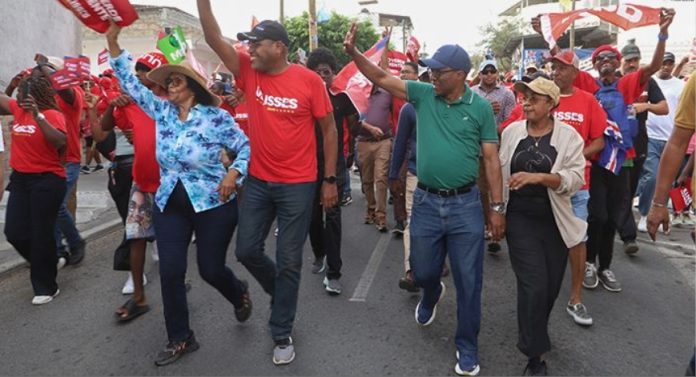 Fernando_Elisio_Freire_Mp_D_praia_12_5_1_2e223ba869 (1) (1)