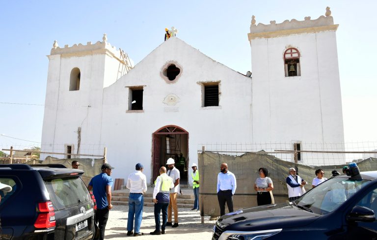 Governo investe 45 mil contos na restauração da Igreja de São Roque, na Boa Vista