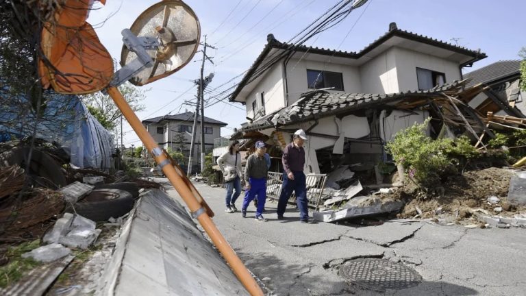 Sismo de 7,6 atinge Japão. Alerta de tsunami já foi emitido