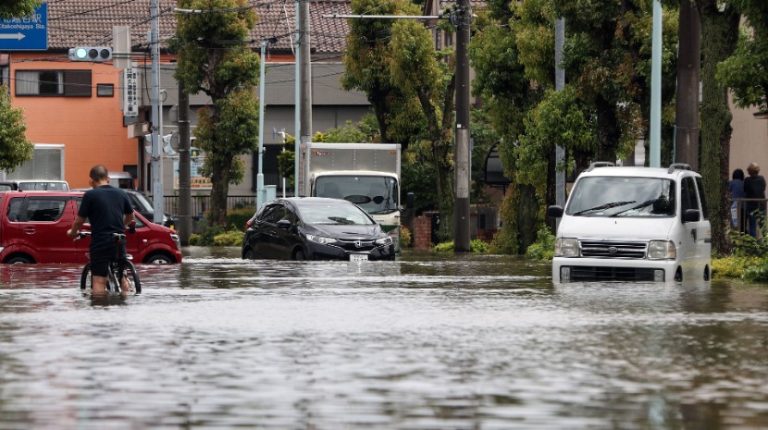 Japão afetado por chuvas torrenciais