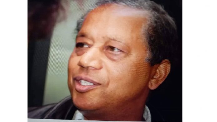 João Estevão_Professor economia