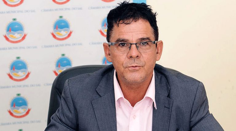 Edil Júlio Lopes anuncia novo pacote de investimentos na Ilha do Sal