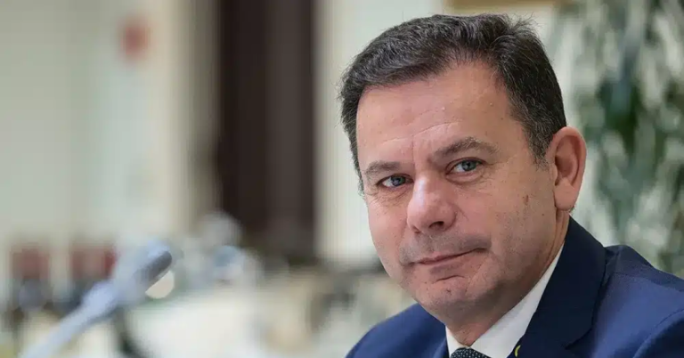 Primeiro-Ministro de Portugal felicita Francisco Carvalho pela vitória nas legislativas