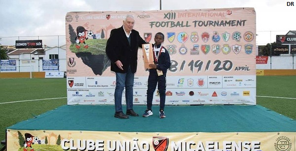 Deison Costa eleito melhor jogador do Torneio infantil do Clube União Micaelense dos Açores