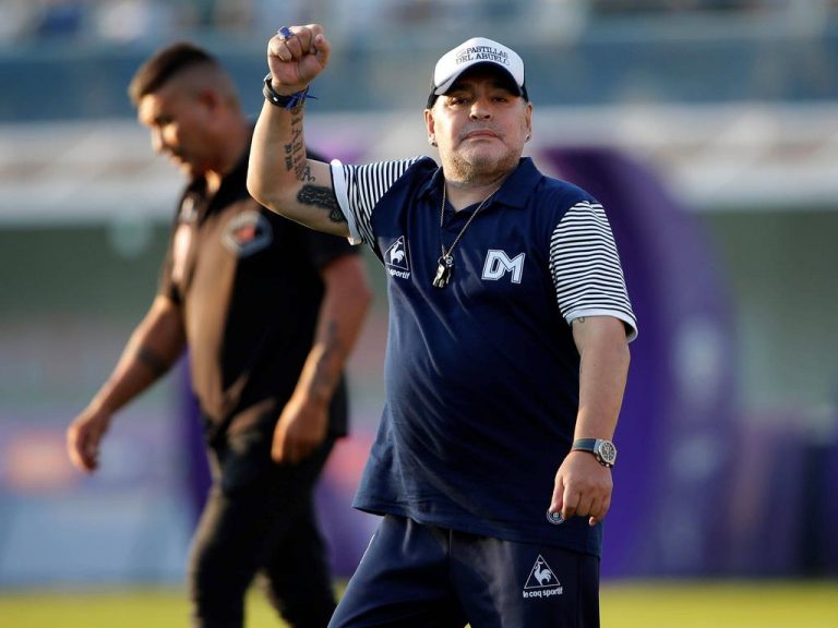 Última hora. Morreu Diego Maradona