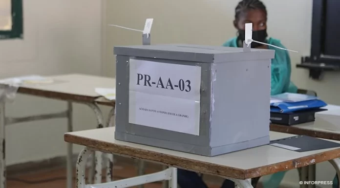 Mesa-de-voto-2