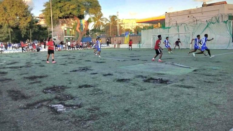A franca degradação e o abandono das infraestruturas desportivas na Praia