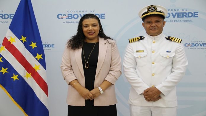 Ministra da Defesa_Comandante GC-Armindo da Graça