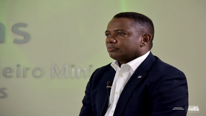 Vice PM. Devemos repensar forma de governação empresarial