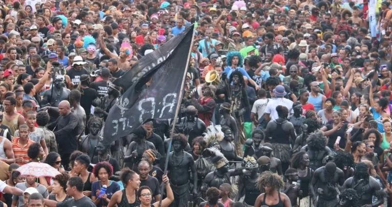 Mandingas da Ribeira Bote iniciam desfiles de Carnaval no domingo, 4