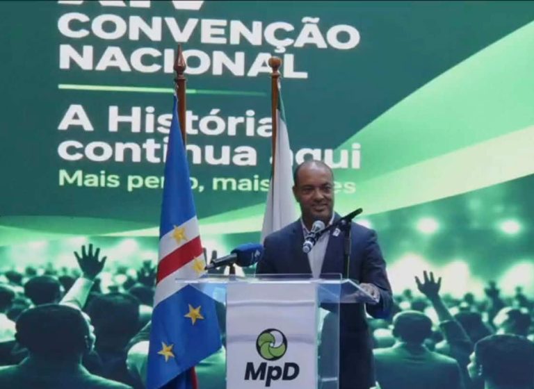 Paulo Veiga anuncia criação do Senado do MpD e Carlos Veiga na presidência