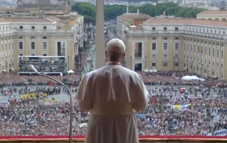 Regina Coeli. Papa pede “nunca mais a guerra”