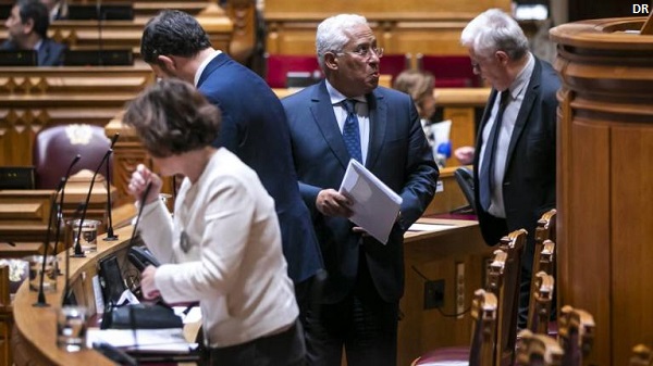 Parlamento Português aprova declaração do estado de emergência