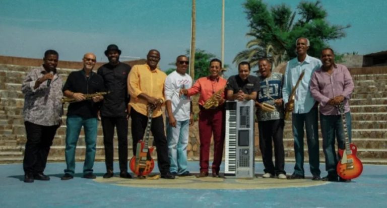 Bulimundo e Nhelas Spencer recebem homenagem da Câmara Municipal do Sal