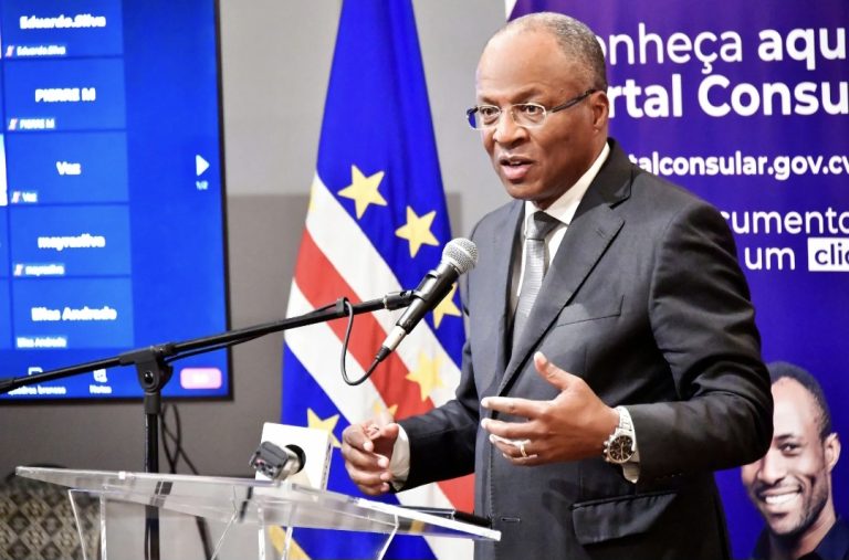 Primeiro-Ministro destaca vantagens da aplicação móvel Portal Consular de Cabo Verde
