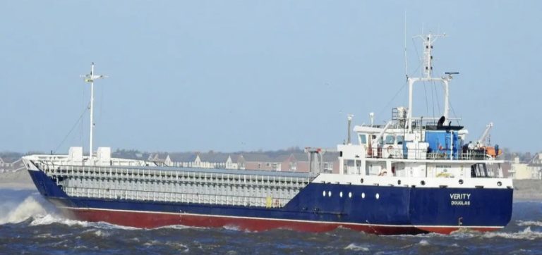 Colisão de barcos de carga no Mar do Norte deixa um morto e quatro desaparecidos