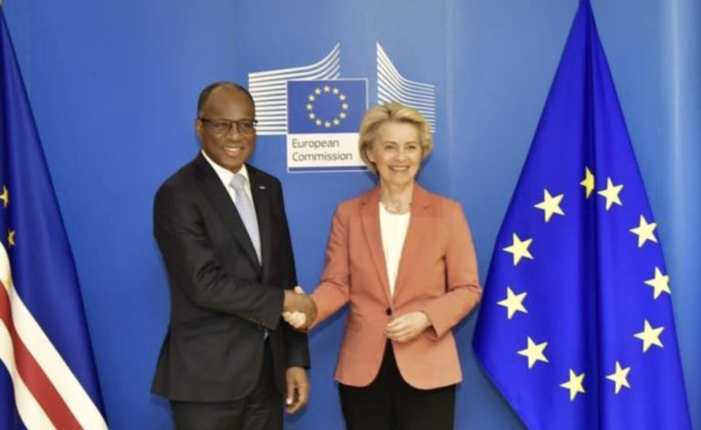 Primeiro-Ministro reuniu-se com Presidente da Comissão Europeia em Bruxelas