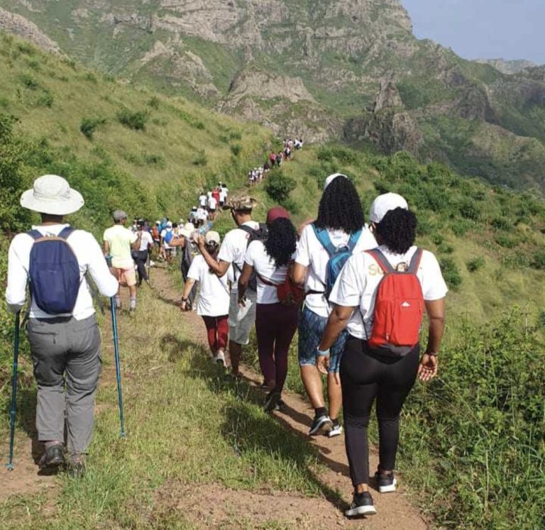 Caravana de São Vicente recebida com hospitalidade no Meet UP TREKKING em São Nicolau