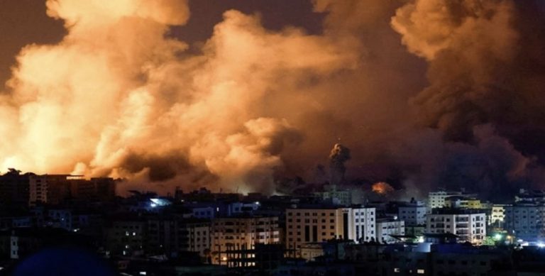 Pelo menos 225 Palestinianos morreram durante o ataque em Gaza