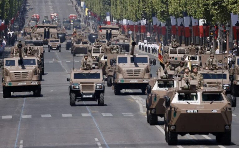 França compra mais 12 canhões Caesar para Kyiv