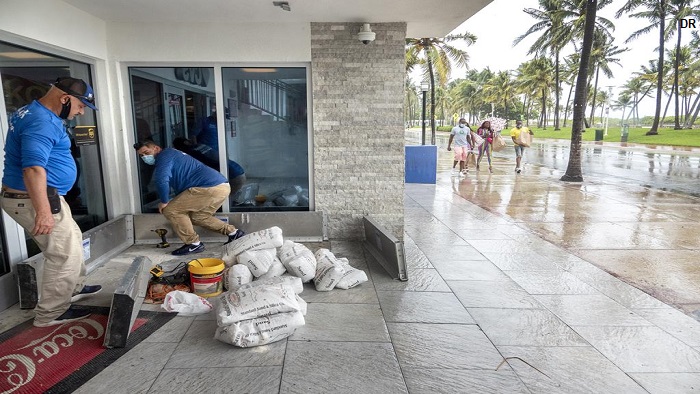 Tempestade tropical a caminho da Flórida