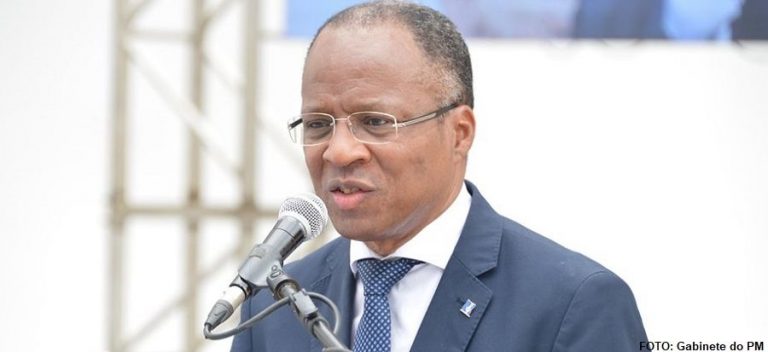 PM inaugura blocos residenciais em Alto de Santa Cruz