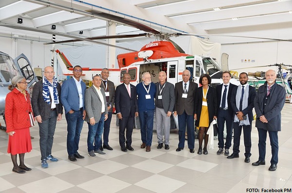UCS visita empresa de helicópteros em Itália