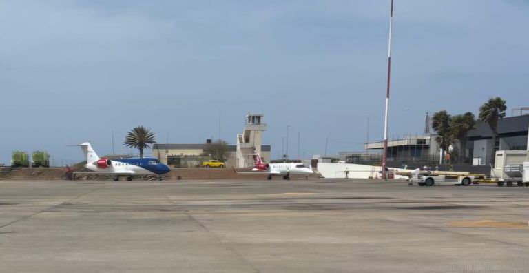 Última hora. Três passageiros do cruzeiro MV Hondius evacuados esta manhã para Países Baixos