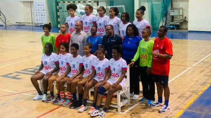 Seleção femininas de andebol sub-17 viveu “dificuldades extremas” no Challenge Trophy
