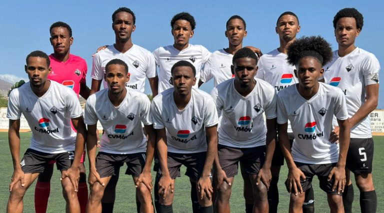 Académica lidera campeonato de futebol no Ponto Novo