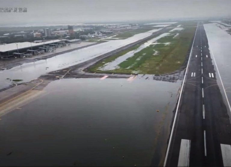 Aeroporto de Porto Alegre fechado devido a inundações