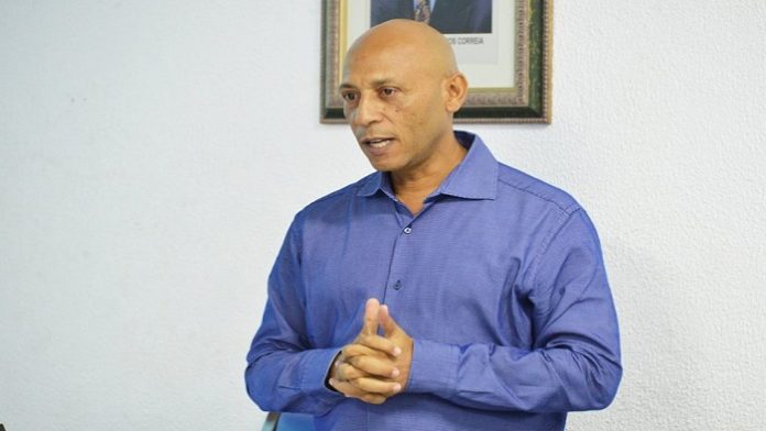 amadeu-oliveira_11