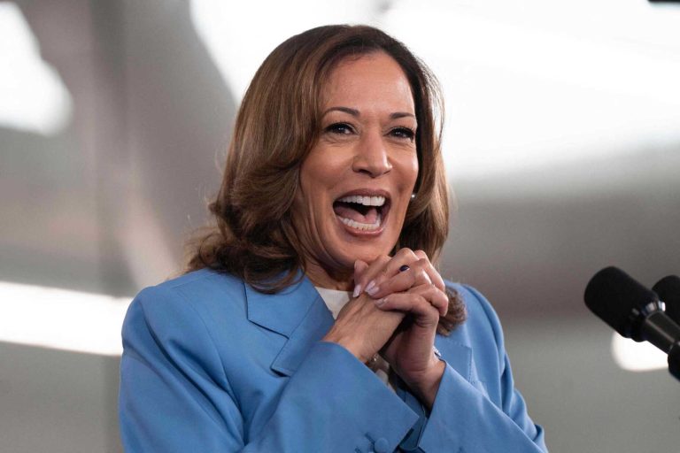 Kamala Harris inicia Convenção Democrata à frente nas sondagens