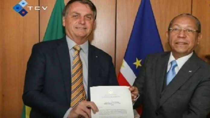 bOLSOONARO E CHANTRE cv