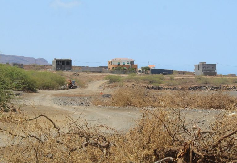 Autarquia do Tarrafal de São Nicolau denuncia presumível crime ambiental na Cacimba e demarca-se de intervenção atribuída a empresa privada