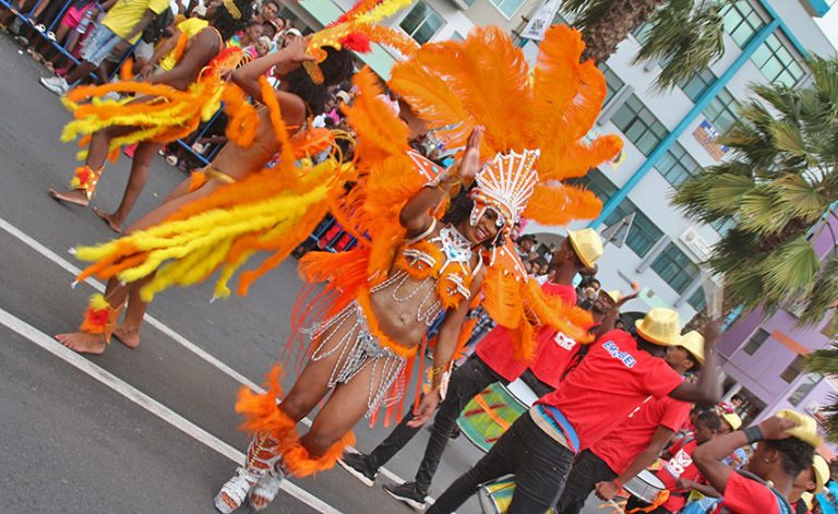 Ministro da Cultura destaca potencial do Carnaval na Cidade da Praia