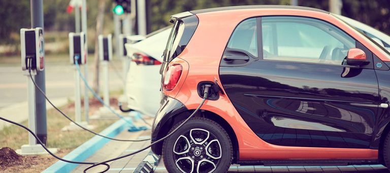 Cabo Verde dá incentivos até 5,5 milhões de Escudos para compra de carros elétricos e postos de carregamento