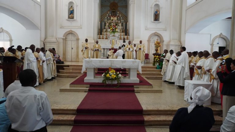 Diocese de Santiago anuncia novas nomeações e transferências de sacerdotes