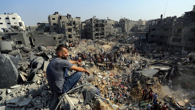 Conflito na Faixa de Gaza. Número de mortos ultrapassa 43 mil