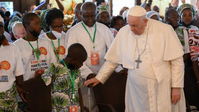 Papa apela ao fim da violência no leste da RDCongo