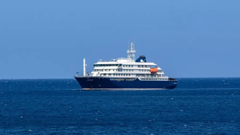 Última hora/Cabo Verde. Cruzeiro com 3 mortos associadas a síndrome respiratória aguda