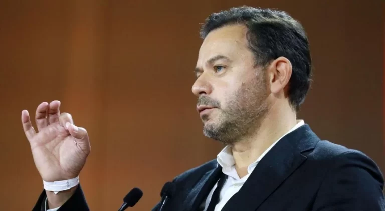 Luís Montenegro reconduzido na liderança do PSD Portugal