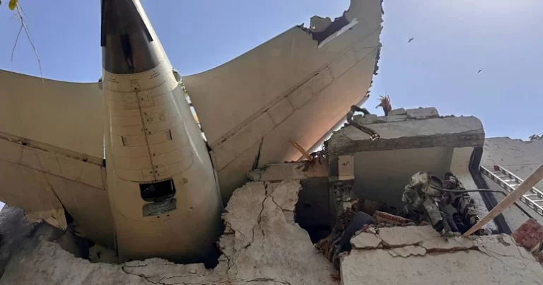 Britânico sobrevive à tragédia aérea na Índia